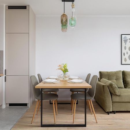 Stylowy Apartament Z Dwiema Sypialniami Balkonem I Parkingiem By Noclegi Renters Katowice Exterior photo
